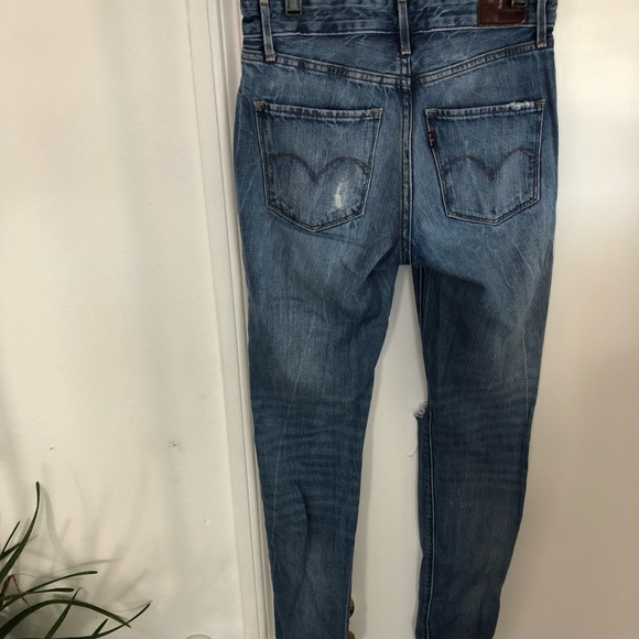 Levi’s - Picture 3 of 6